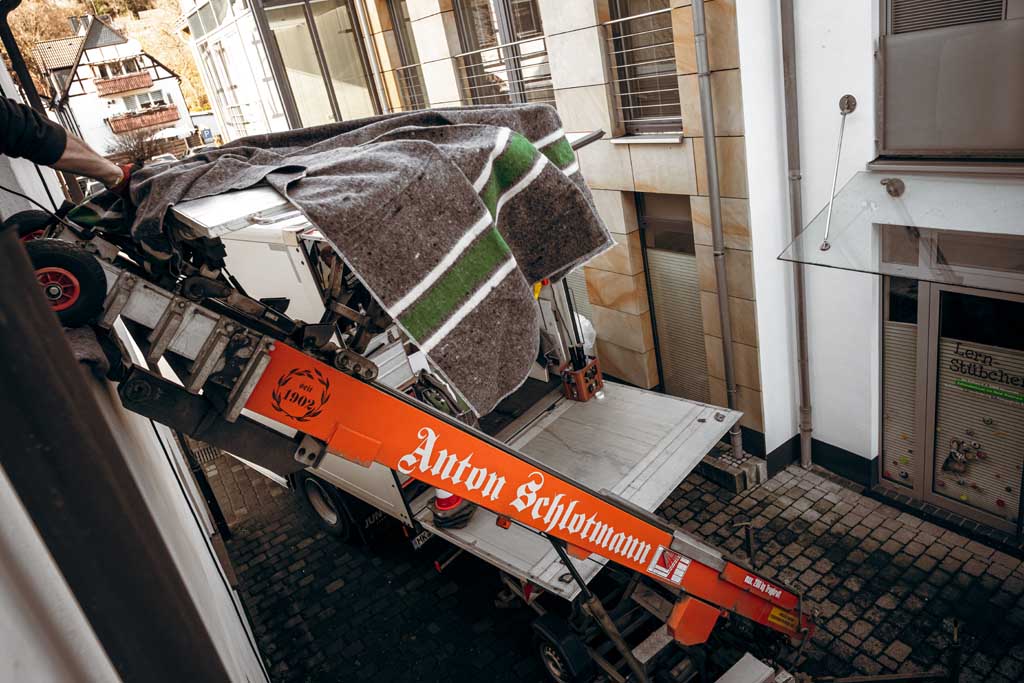 Umzuege Spezial Transporte Schlotmann Maerkischer Kreis Neuenrade Werdohl Plettenberg Senioren Einlagerung